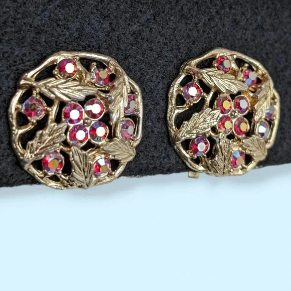 Vintage Sarah Cov Red AB Crystal Earrings - Picture 3 of 5